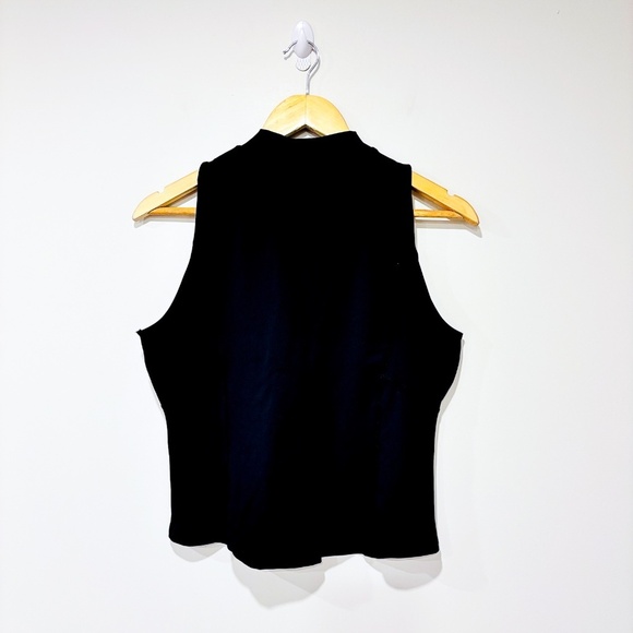 HALARA Black sports top - Picture 5 of 6
